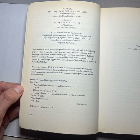 Water for Elephants Novel Paperback Historical Romantic Depression Era 1930’s‎ - Picture 8 of 8